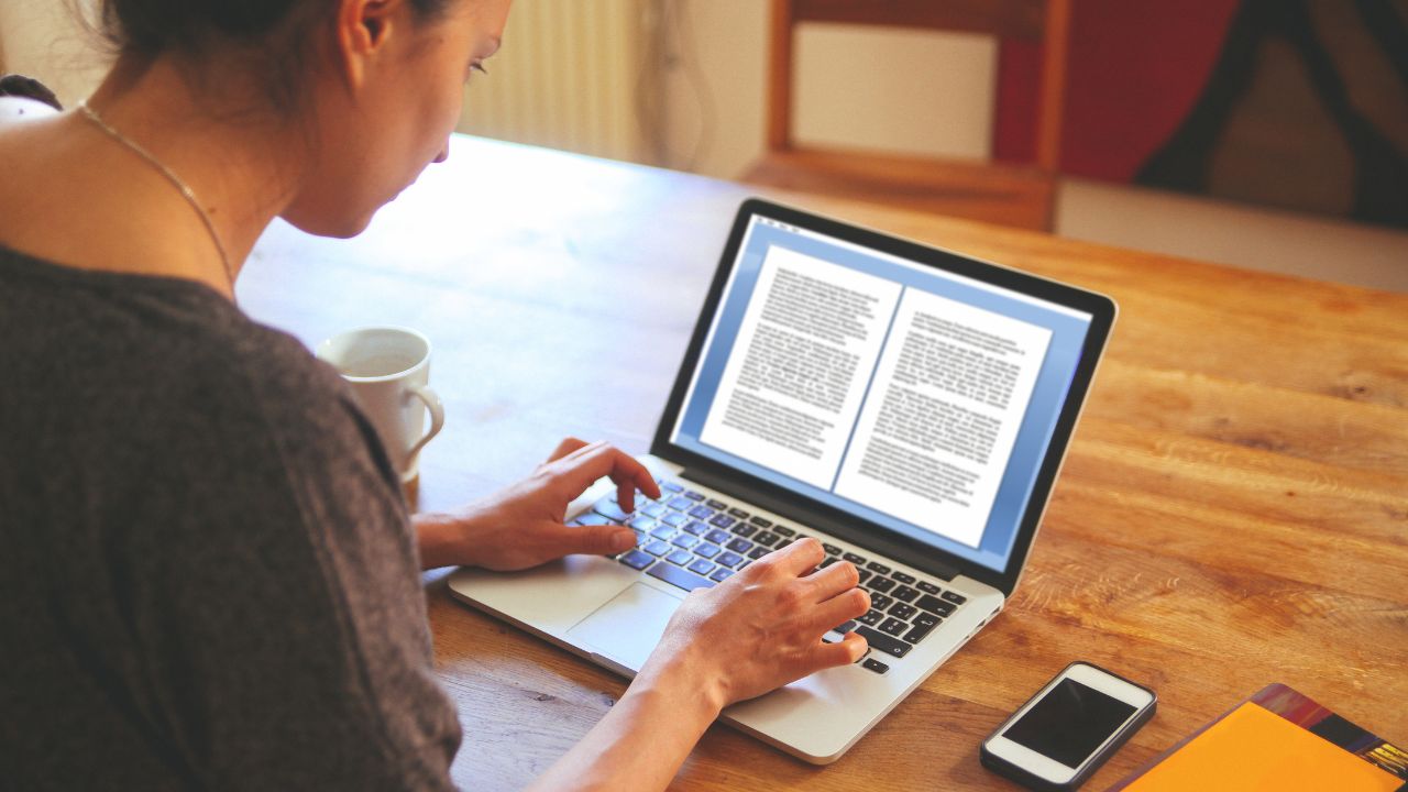 Featured image for writingwithai's difference between summarizing and paraphrasing